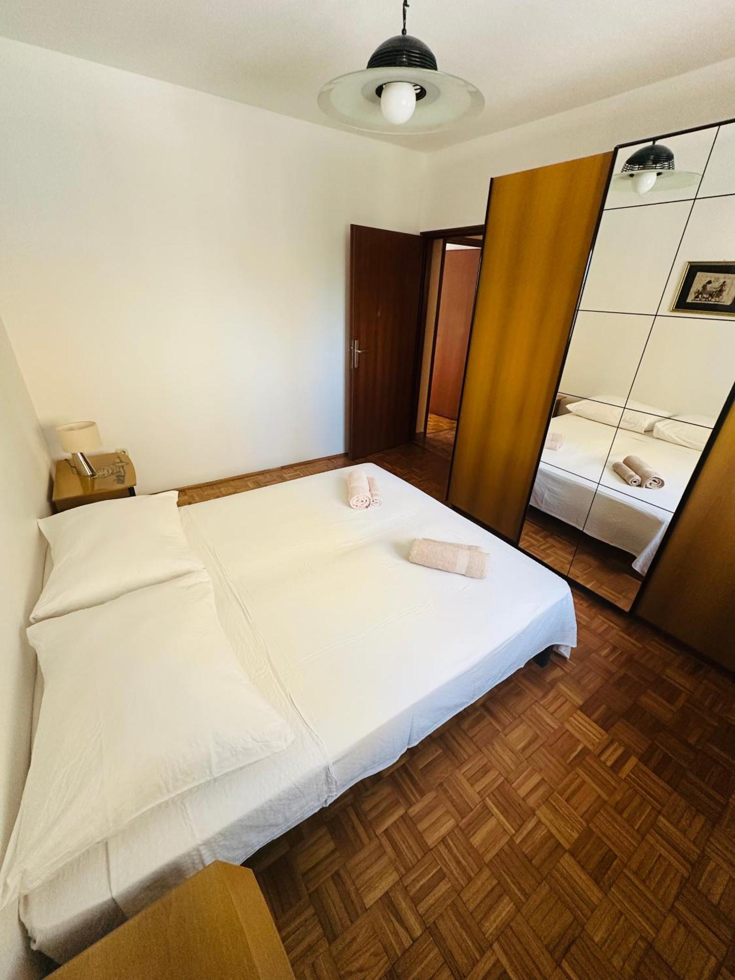 Apartment Piranesi With A Parking Space Пула Екстериор снимка